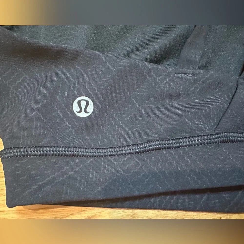 🩵 Lululemon Energy Bra Adorned Emboss Energy Bra 🩵